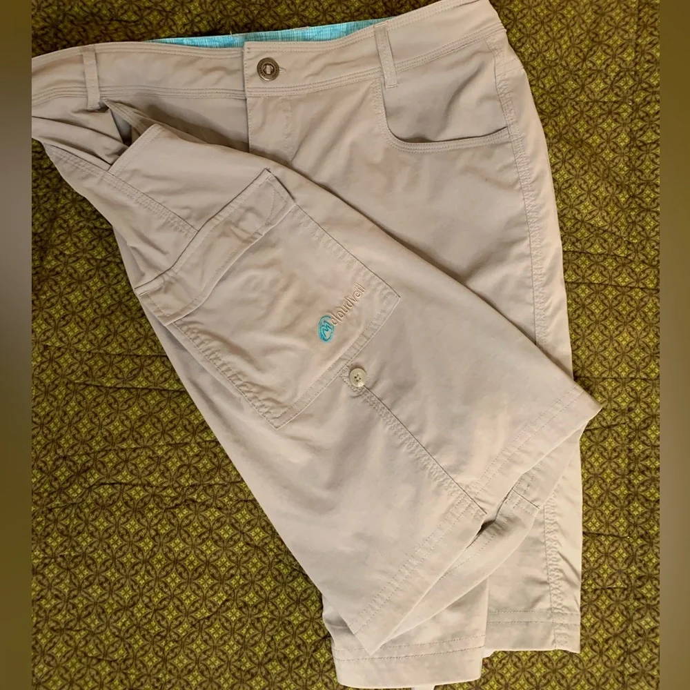Grey hiking shorts, button up sides, size medium - Picture 1 of 3